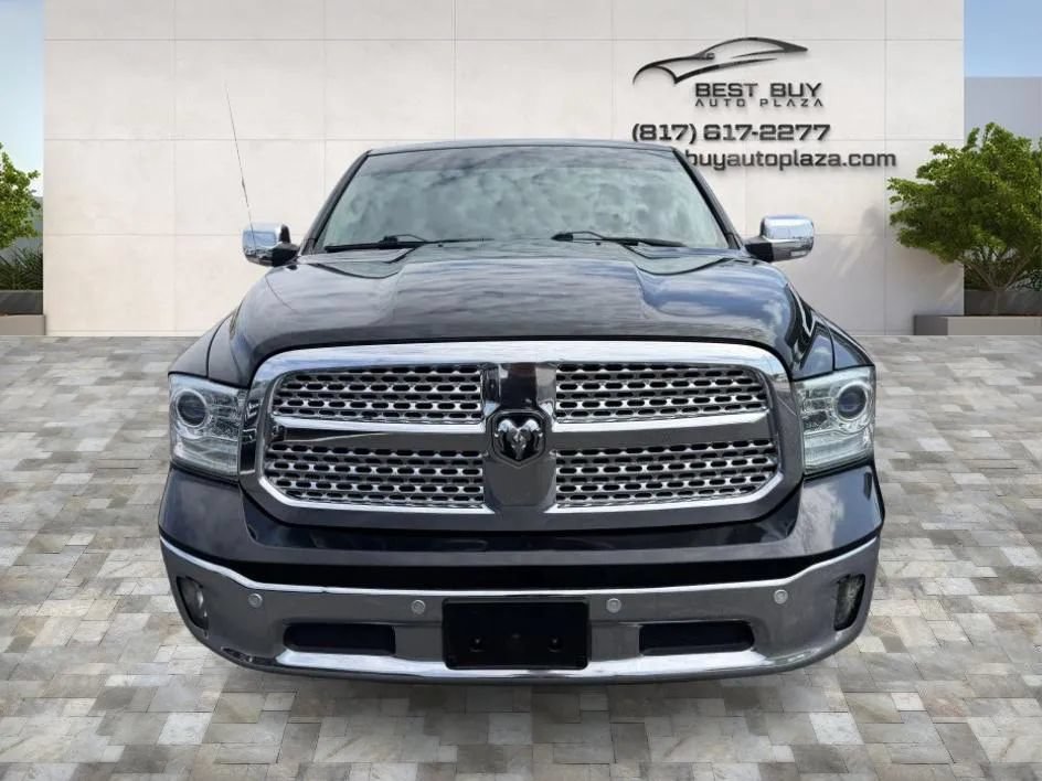 Used 2017 RAM 1500 Laramie w/ Convenience Group AWD/4WD image 2