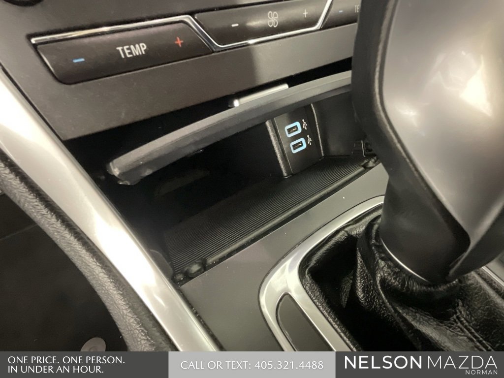 Used 2018 Ford Edge Titanium image 39