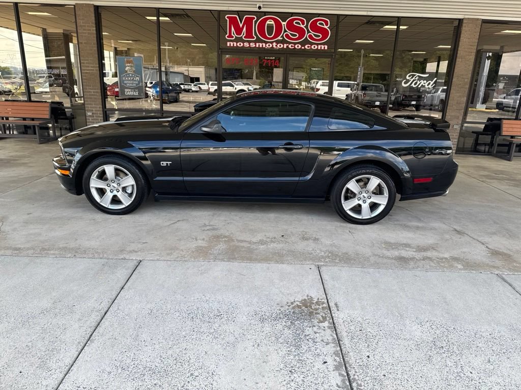Used 2006 Ford Mustang GT RWD image 7