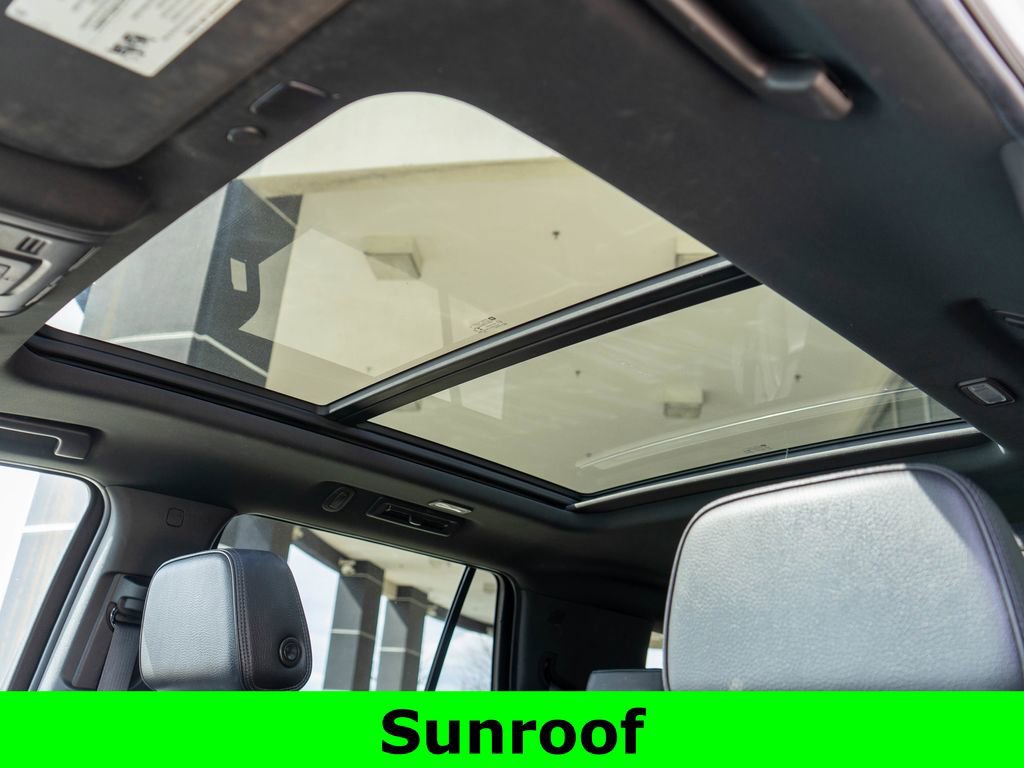 Used 2021 GMC Yukon Denali w/ Denali Premium Package AWD/4WD image 12