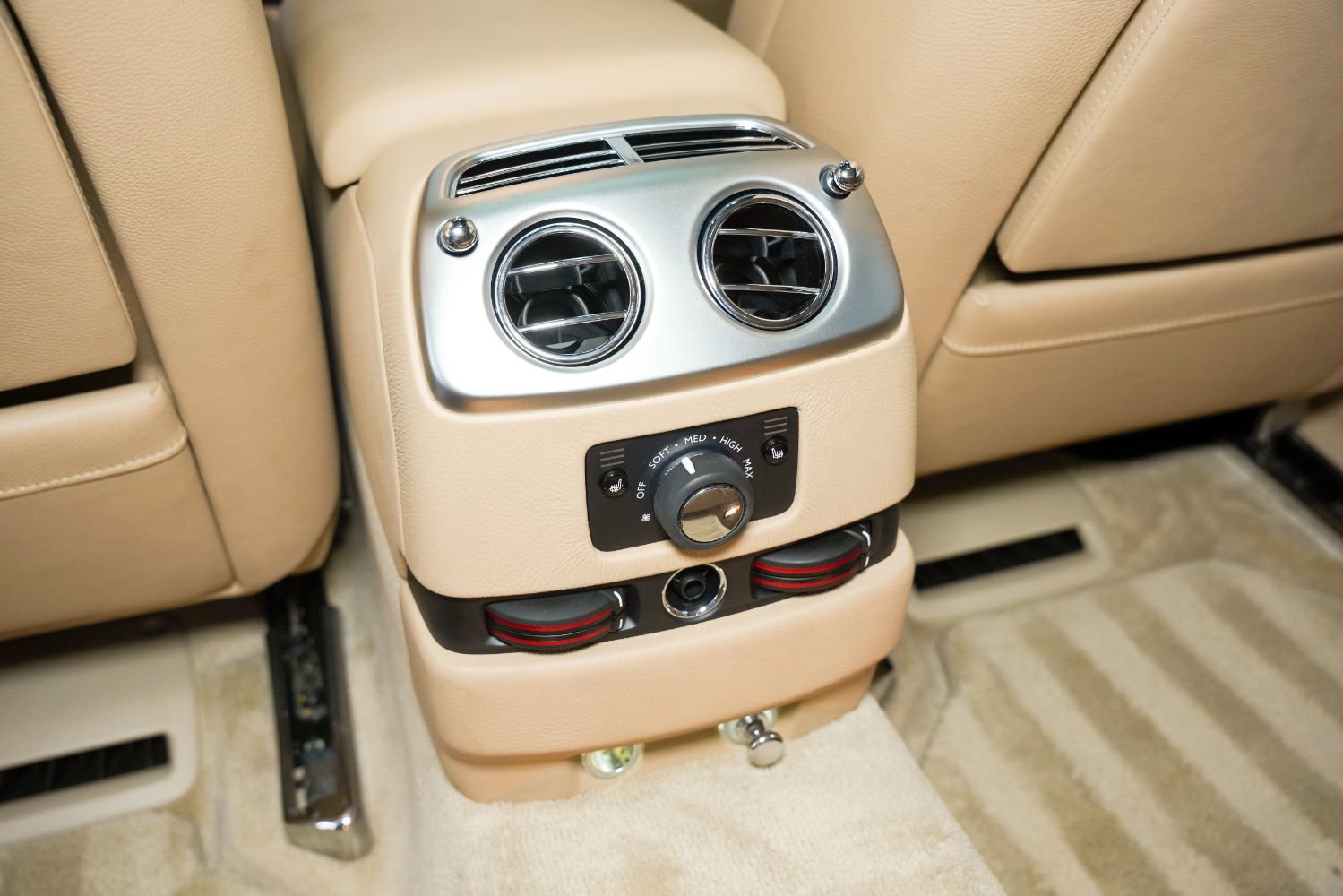 Used 2011 Rolls-Royce Ghost RWD image 39
