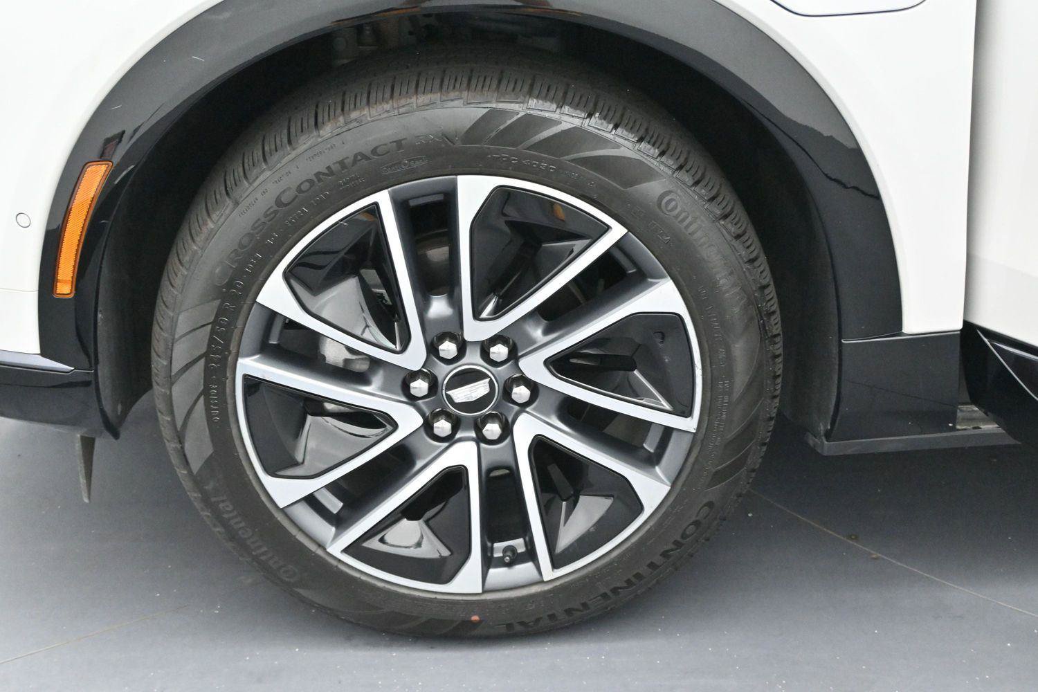 Certified 2025 Cadillac Optiq Sport 1 AWD/4WD image 38