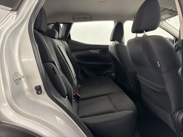 Used 2021 Nissan Rogue Sport S image 14