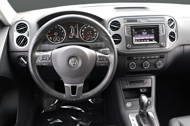 Used 2016 Volkswagen Tiguan S FWD image 16