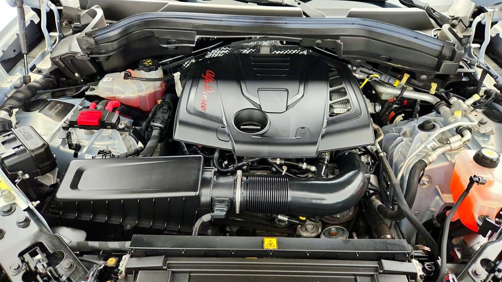 Used 2022 Alfa Romeo Stelvio Ti AWD/4WD image 27