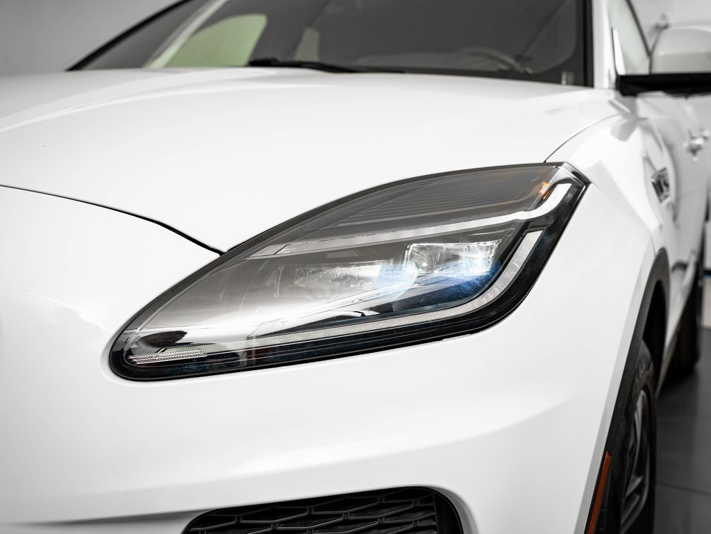 Used 2022 Jaguar E-PACE SE image 14