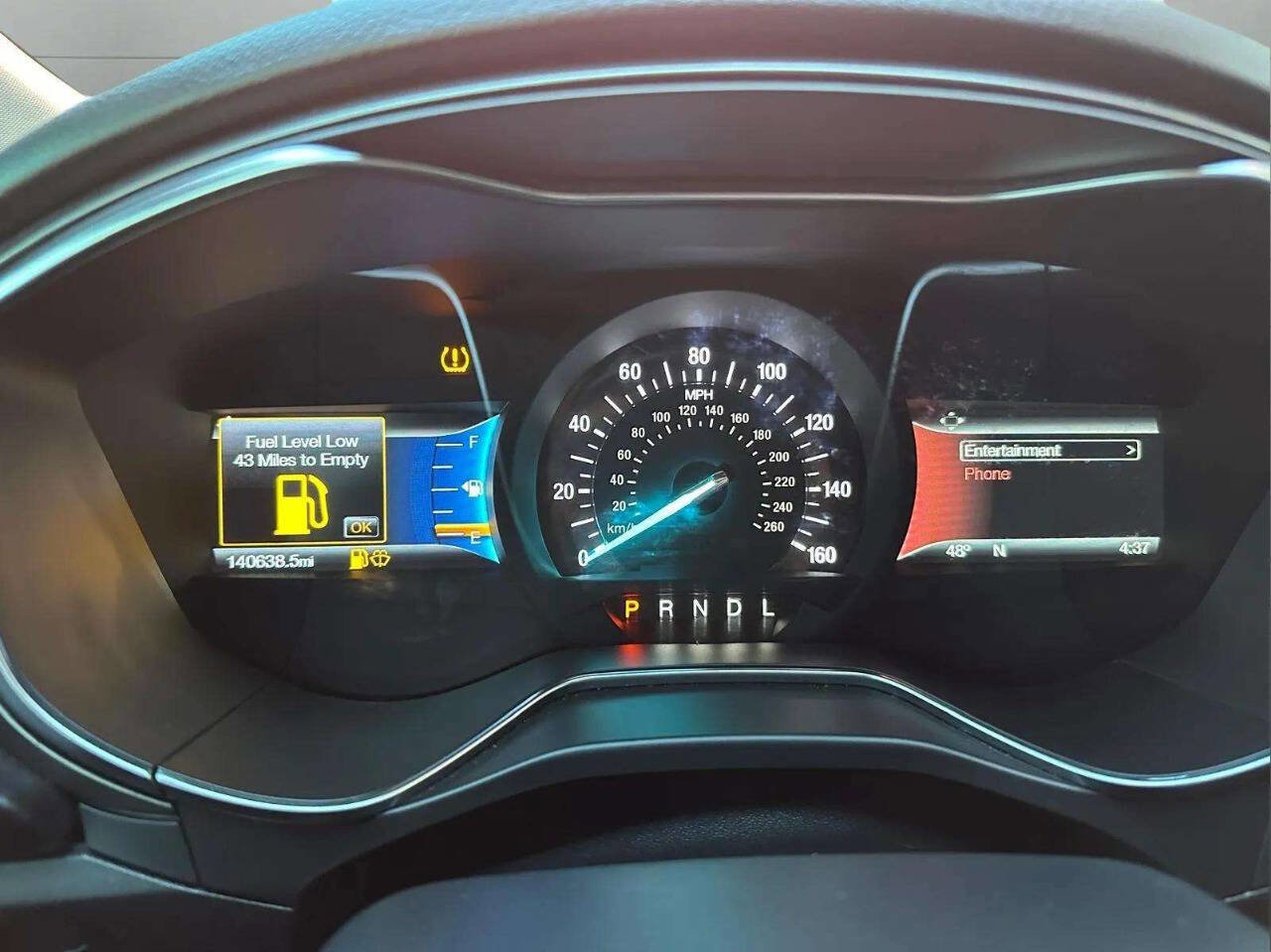 Used 2017 Ford Fusion SE w/ Fusion SE Technology Package image 21