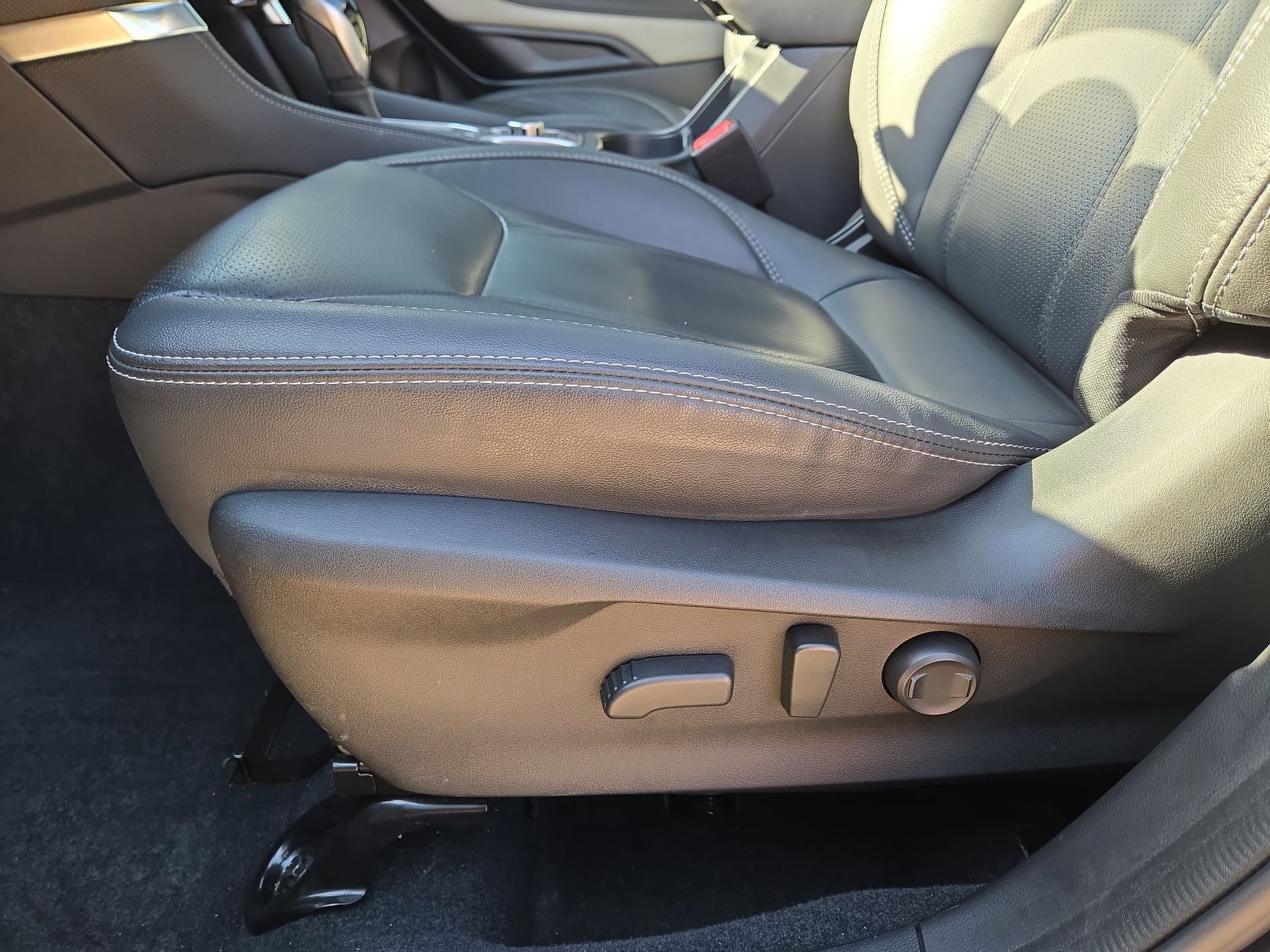 Used 2024 Subaru Forester Limited w/ Convenience Package image 17