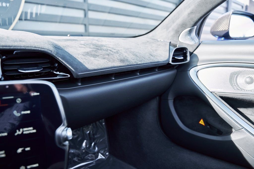 Used 2025 McLaren Artura Spider RWD image 78