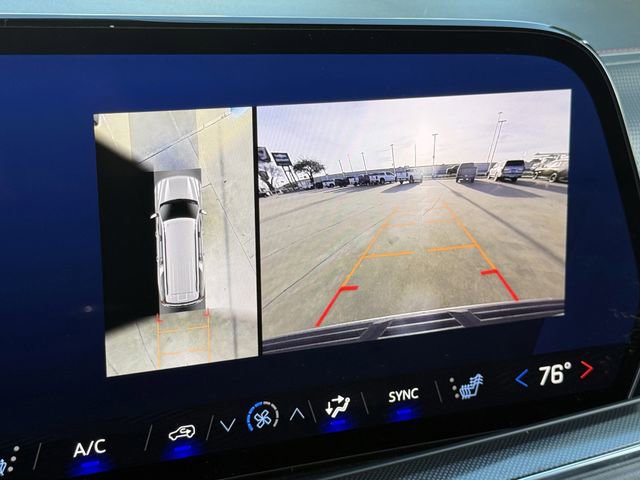 Certified 2025 Chevrolet Suburban RST image 20