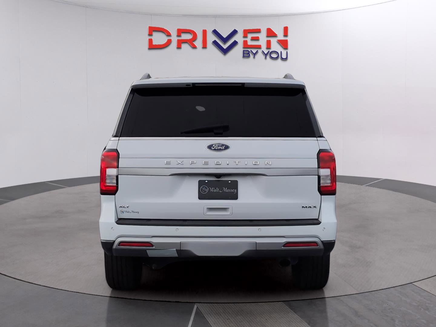 Used 2024 Ford Expedition Max XLT AWD/4WD image 4