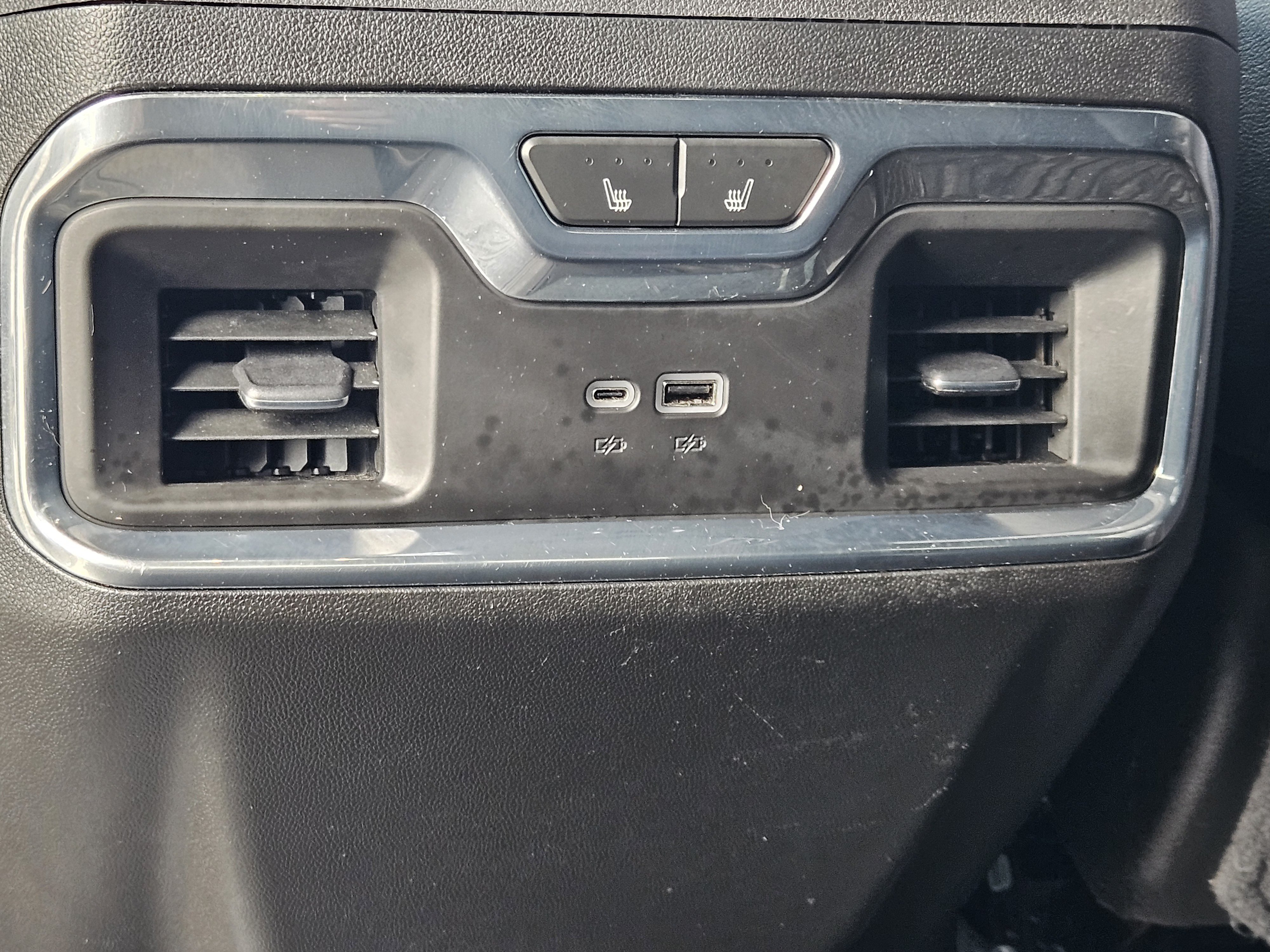 Used 2024 Chevrolet Silverado 3500 High Country w/ High Country Premium Package AWD/4WD image 31
