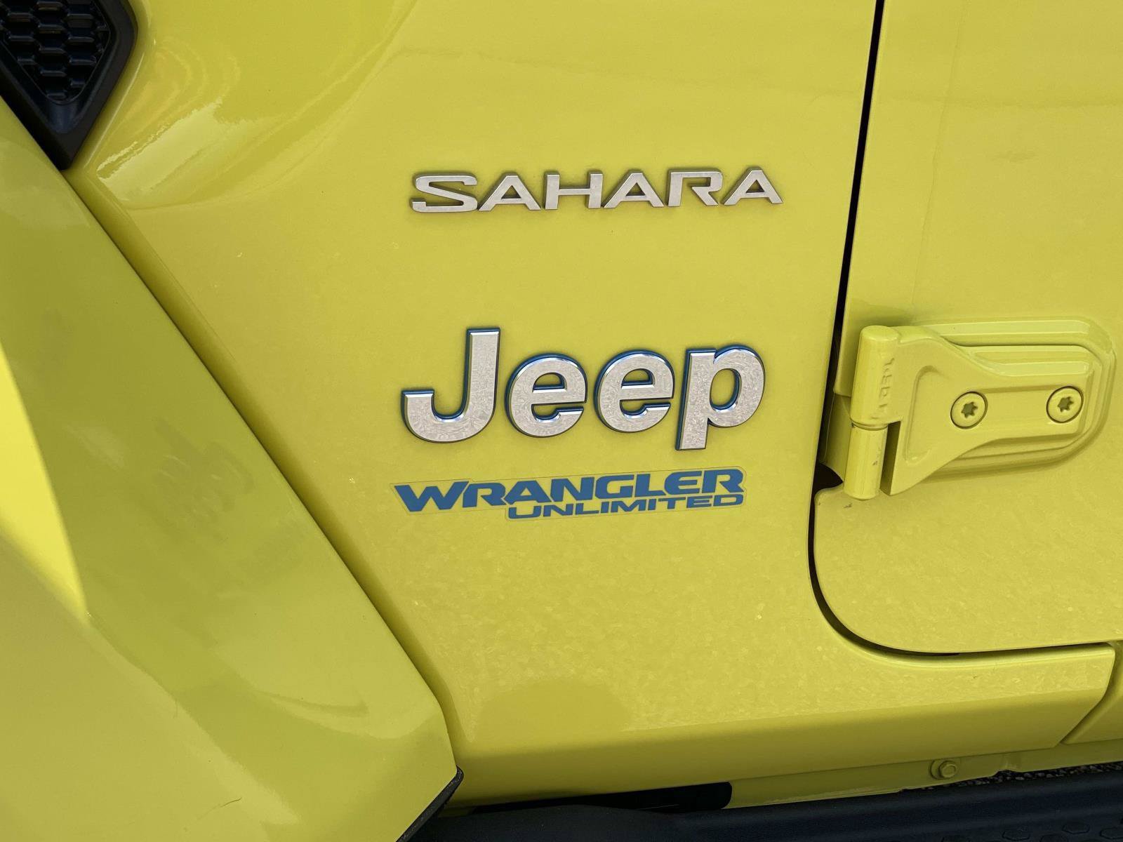 Used 2022 Jeep Wrangler Unlimited Sahara w/ Cold Weather Group AWD/4WD image 13