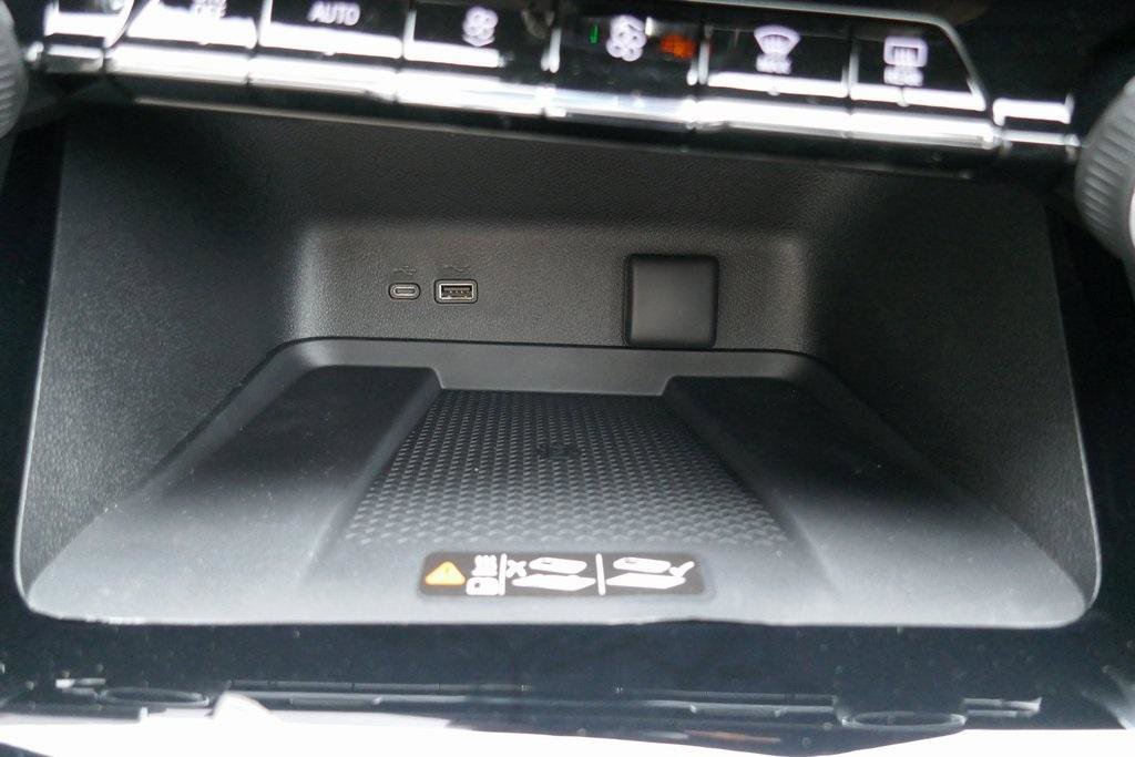 New 2026 Chevrolet Traverse RS image 28