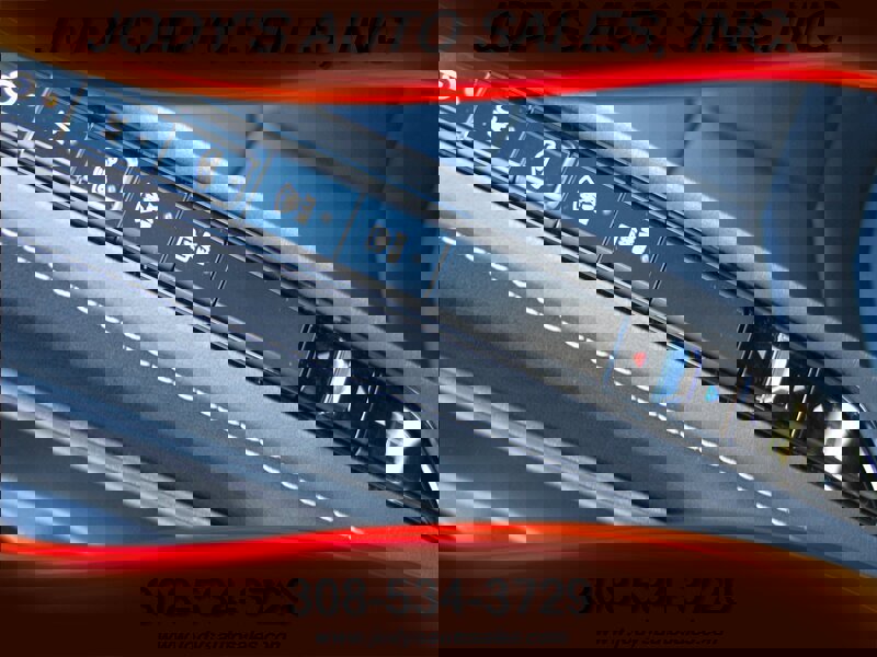 Used 2022 Chevrolet Corvette Stingray Coupe w/ Engine Appearance Package image 23