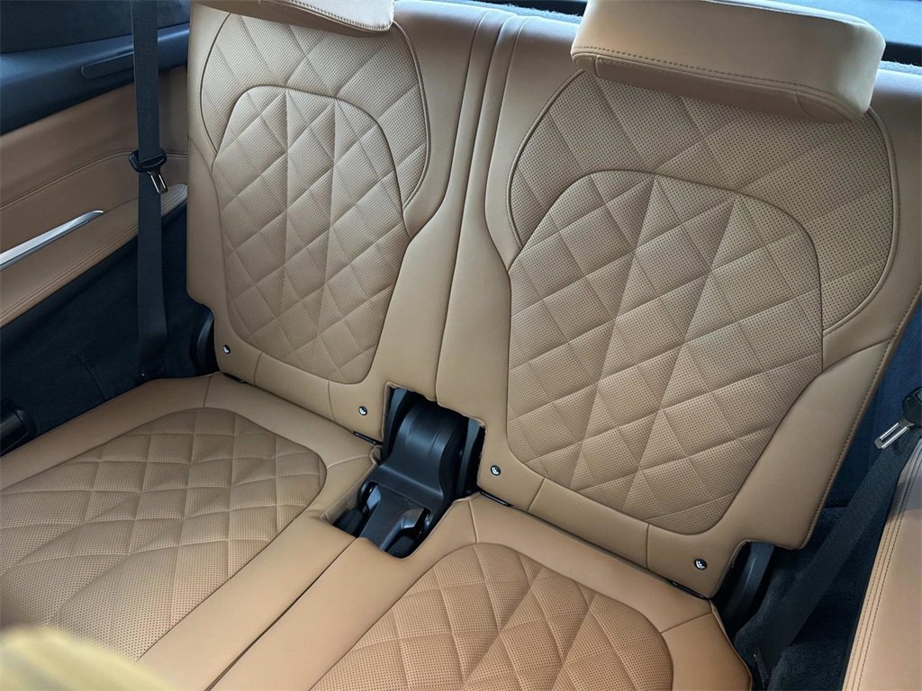 Used 2025 BMW X7 xDrive40i w/ M Sport Package image 14