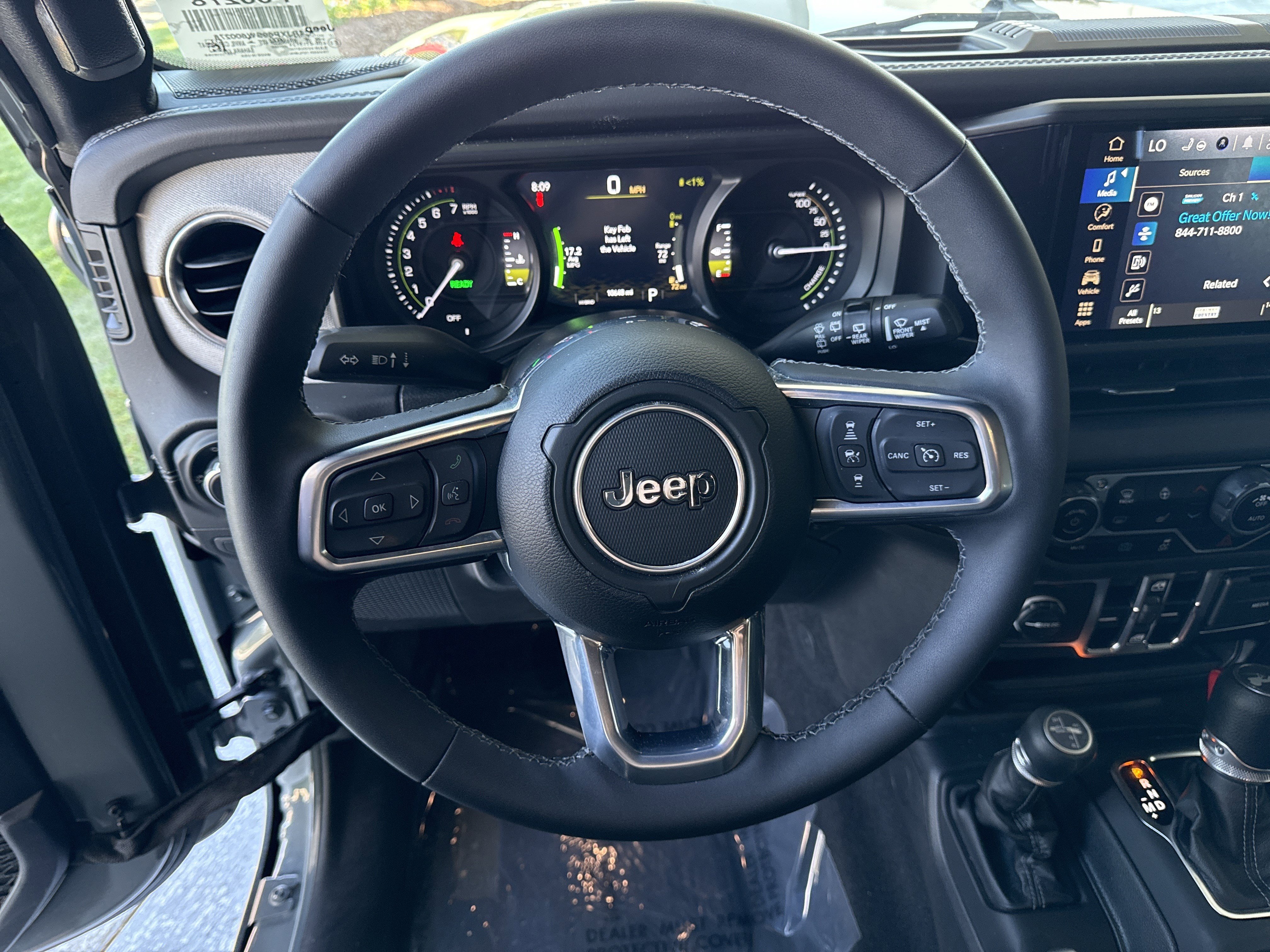 Used 2025 Jeep Wrangler Sahara w/ Safety Group image 17