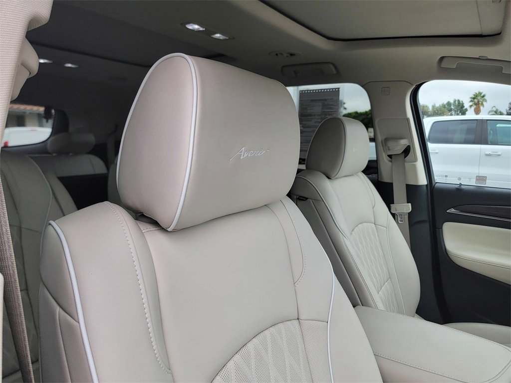 Used 2023 Buick Enclave Avenir w/ Avenir Technology Package image 22