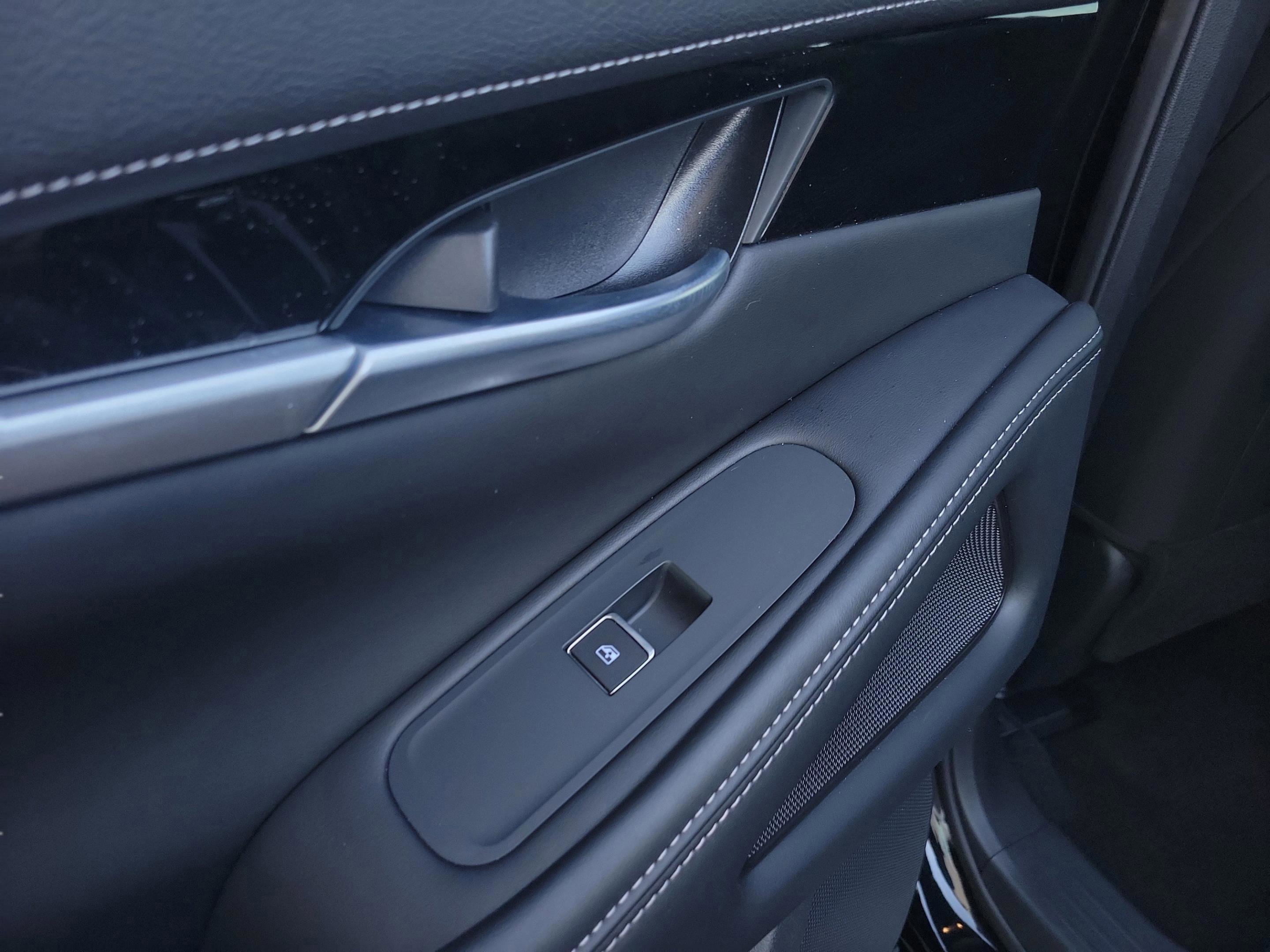 Certified 2025 INFINITI QX60 Pure image 14