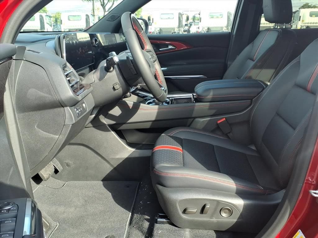 New 2026 Chevrolet Traverse RS FWD image 16