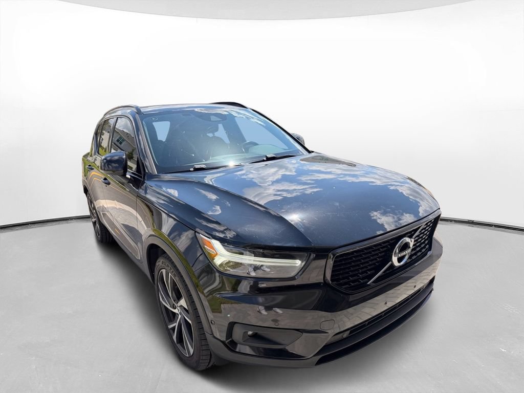 Used 2019 Volvo XC40 T5 R-Design AWD/4WD image 4