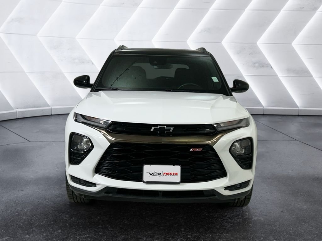 Used 2023 Chevrolet TrailBlazer RS w/ Sun and Liftgate Package AWD/4WD image 2