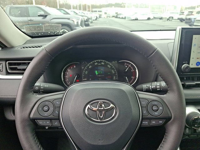 Certified 2025 Toyota RAV4 XLE w/ Convenience Package image 19