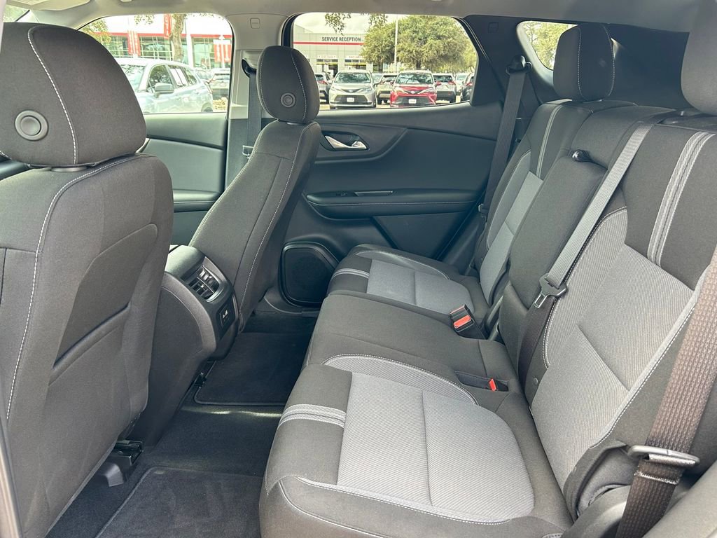 Used 2025 Chevrolet Blazer LT AWD/4WD image 13