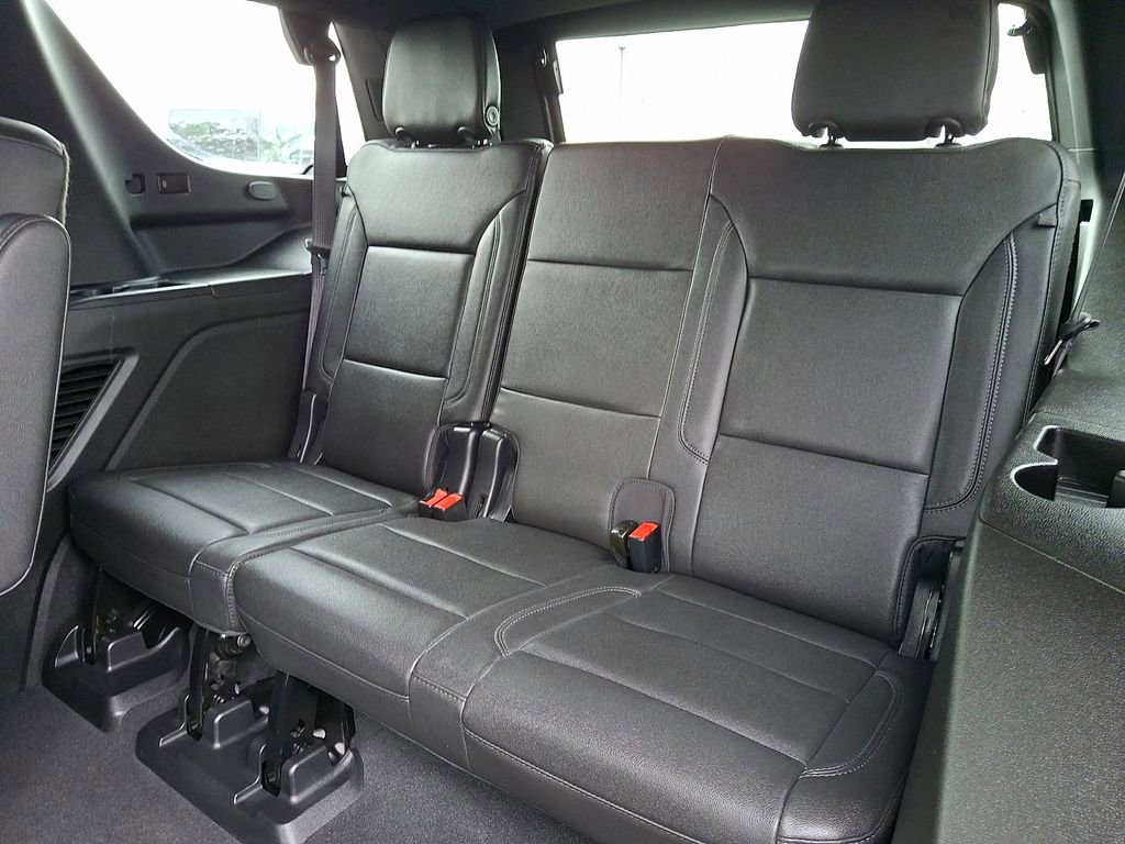 Used 2022 Chevrolet Tahoe LT w/ Luxury Package AWD/4WD image 11