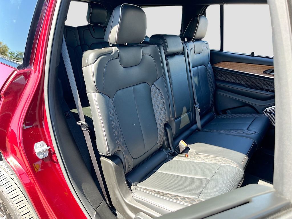 Used 2025 Jeep Grand Cherokee L Summit image 30