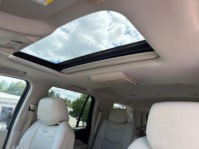 Used 2019 Cadillac Escalade Premium Luxury RWD image 35