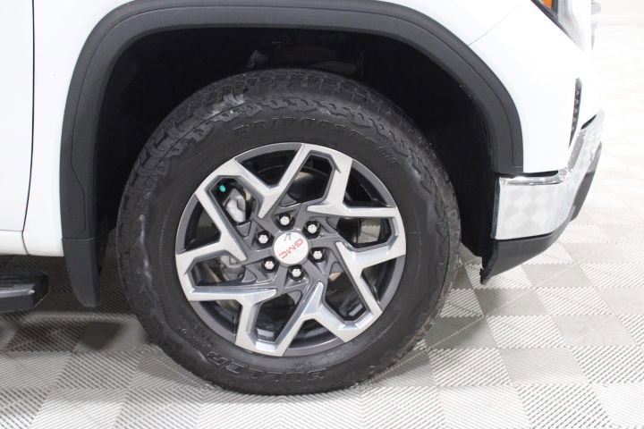 Used 2022 GMC Sierra 1500 SLT w/ SLT Premium Plus Package AWD/4WD image 47