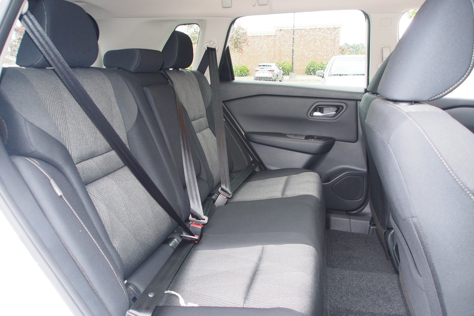 Used 2026 Nissan Rogue SV FWD image 12