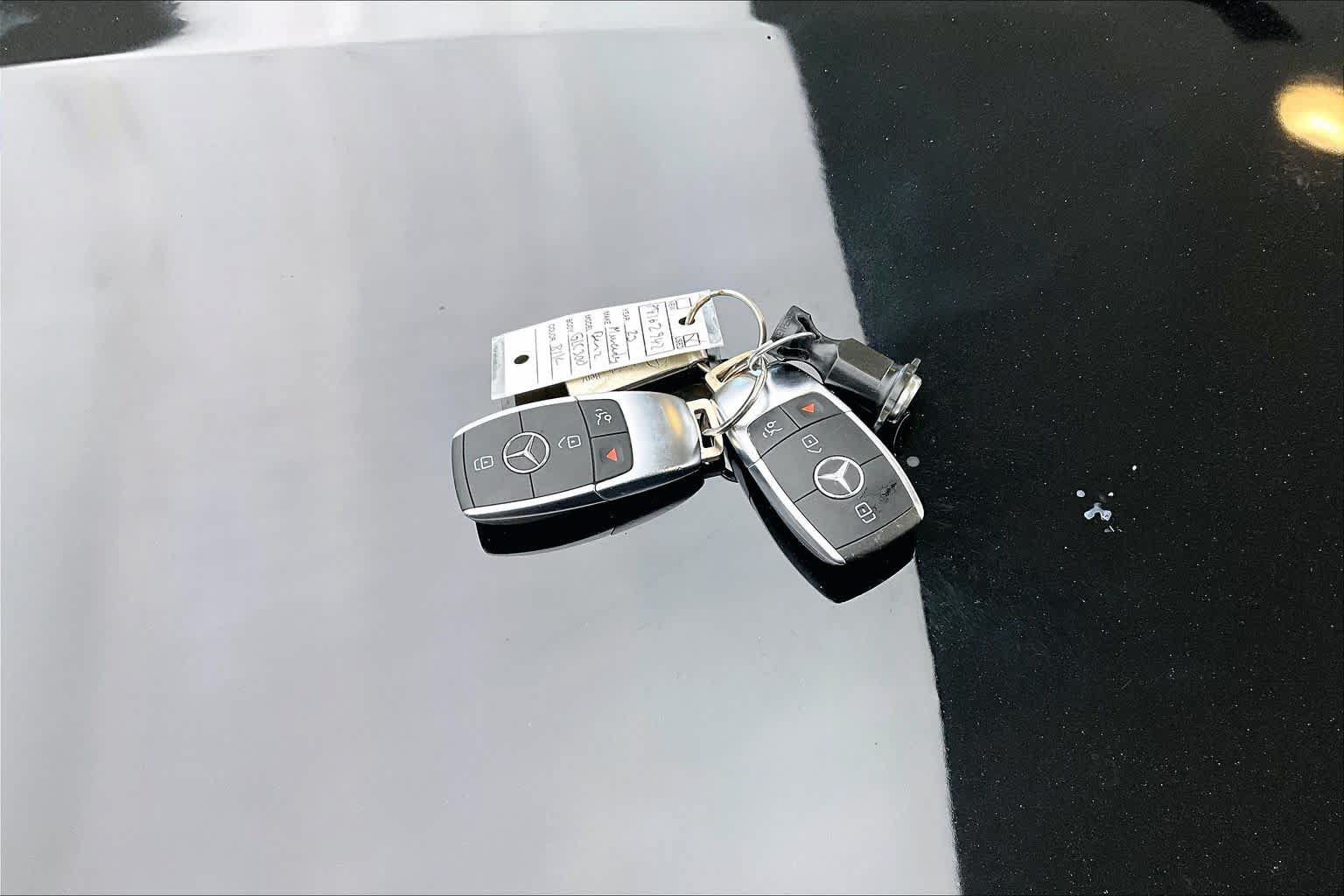 Used 2023 Mercedes-Benz GLC 300 4MATIC Coupe image 15
