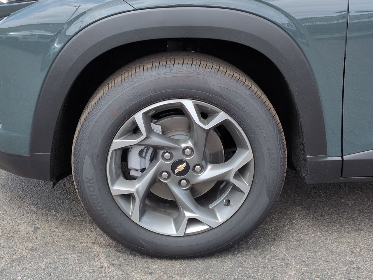 New 2026 Chevrolet Trax LT w/ Driver Confidence Package FWD image 34