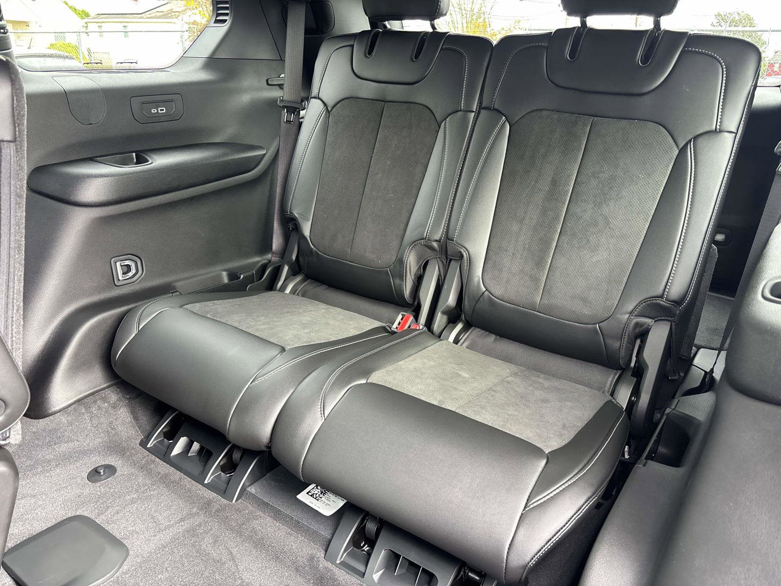 New 2025 Jeep Grand Cherokee L Laredo image 8