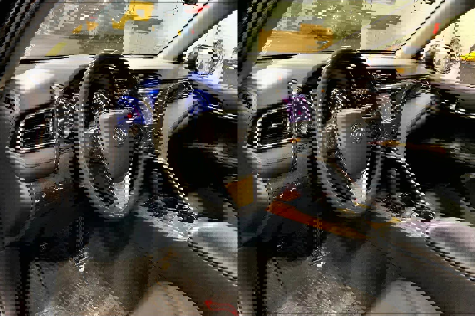 Used 2019 Toyota Camry LE image 17