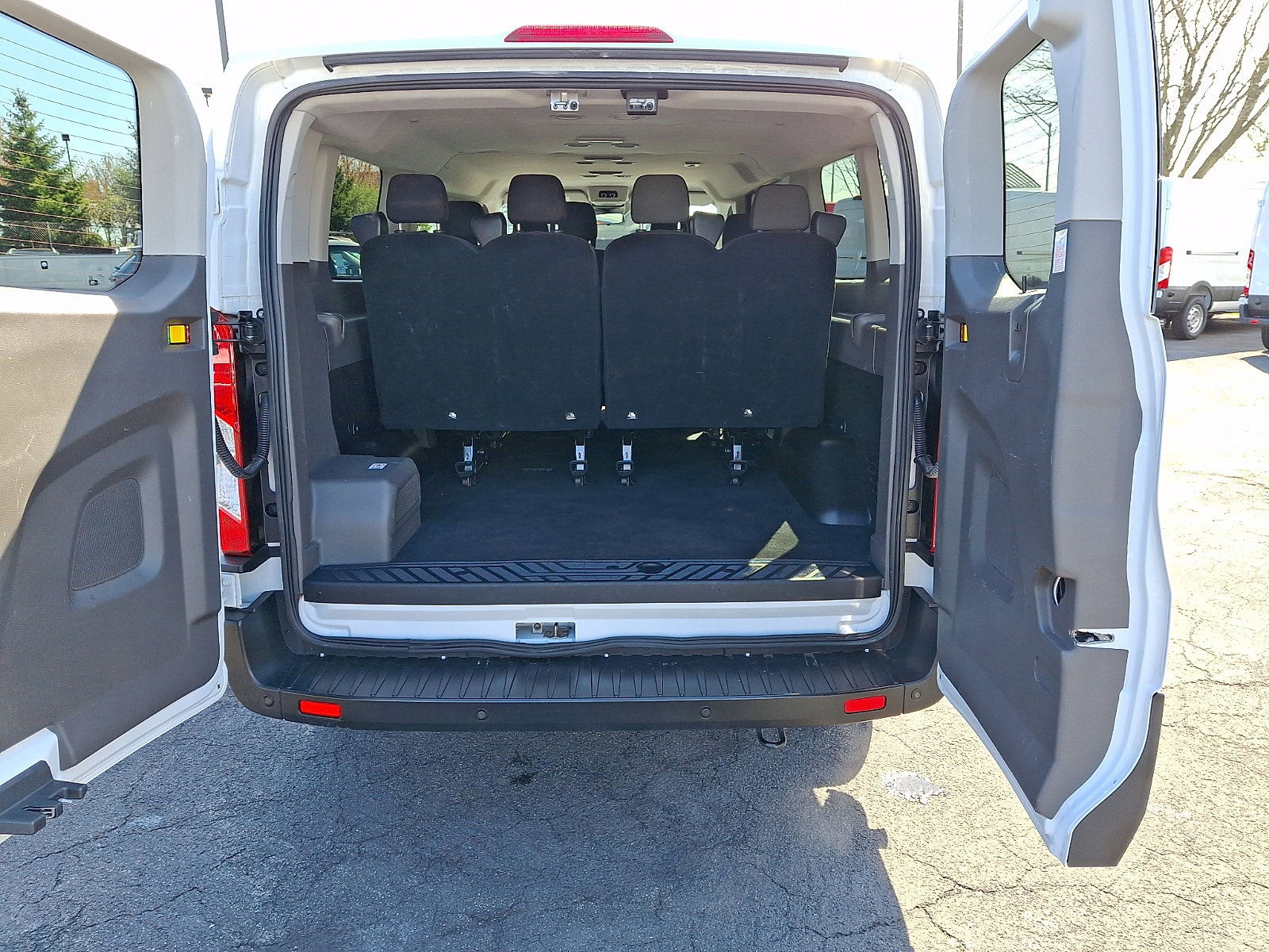 Used 2024 Ford Transit 350 XLT image 28