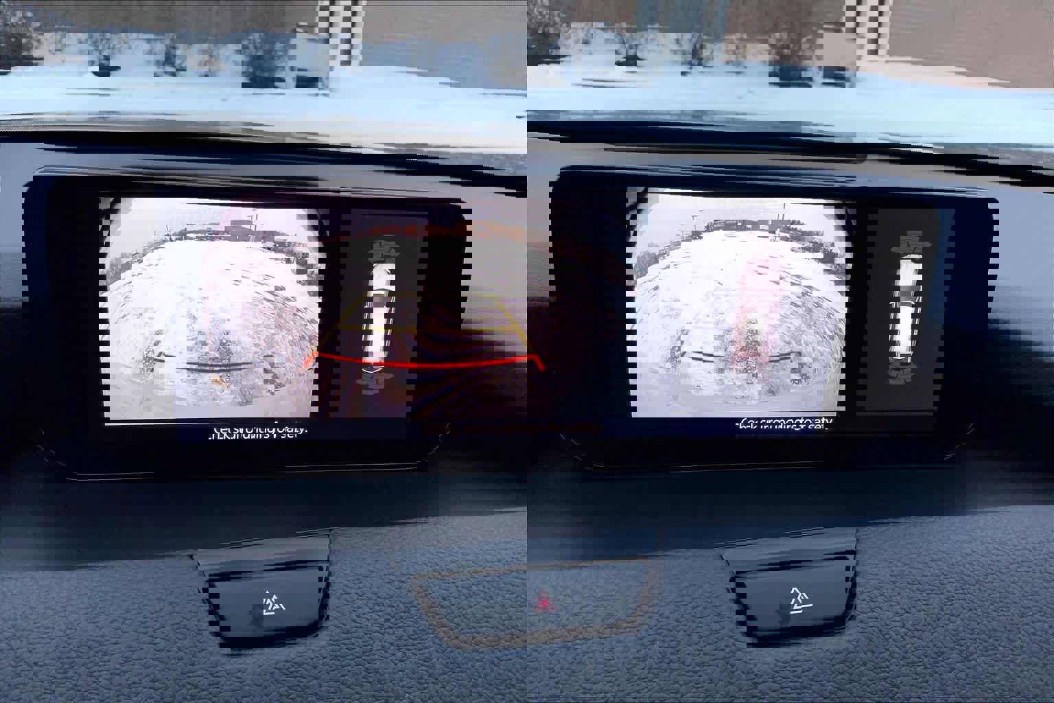 Used 2024 MAZDA CX-90 Plug-In Hybrid w/ Premium Pkg image 28