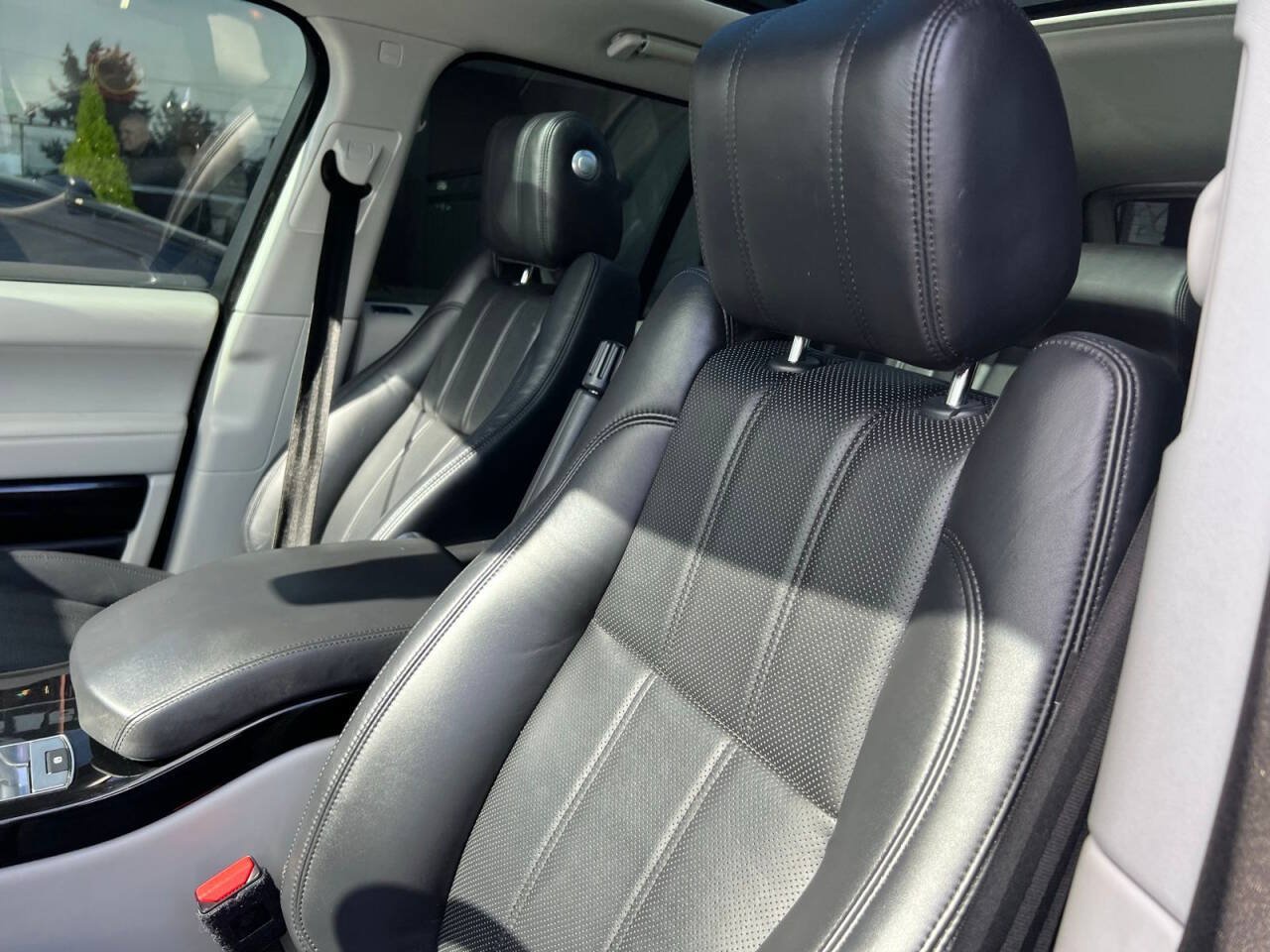Used 2016 Land Rover Range Rover HSE AWD/4WD image 17