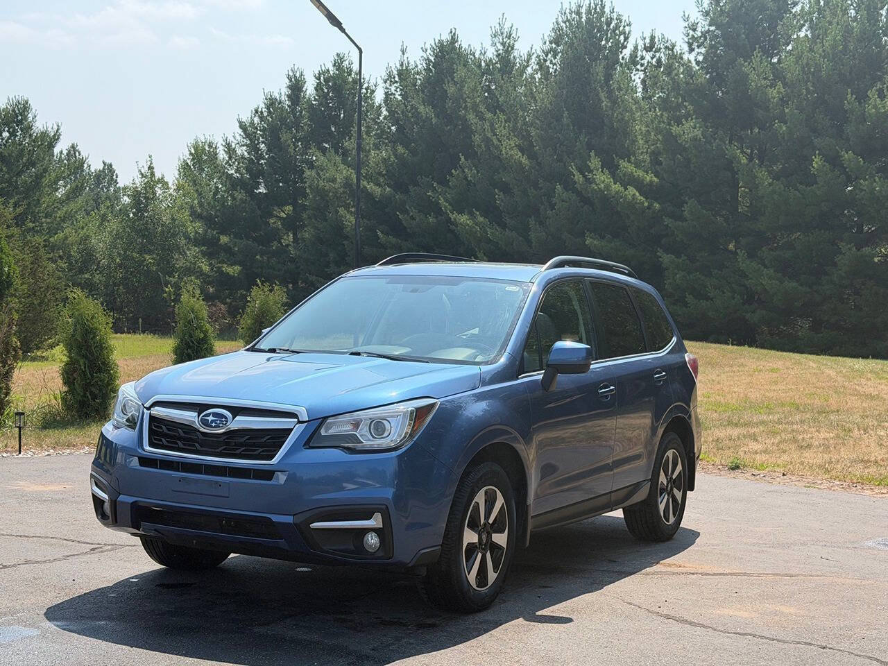 Used 2018 Subaru Forester 2.5i Limited AWD/4WD image 3