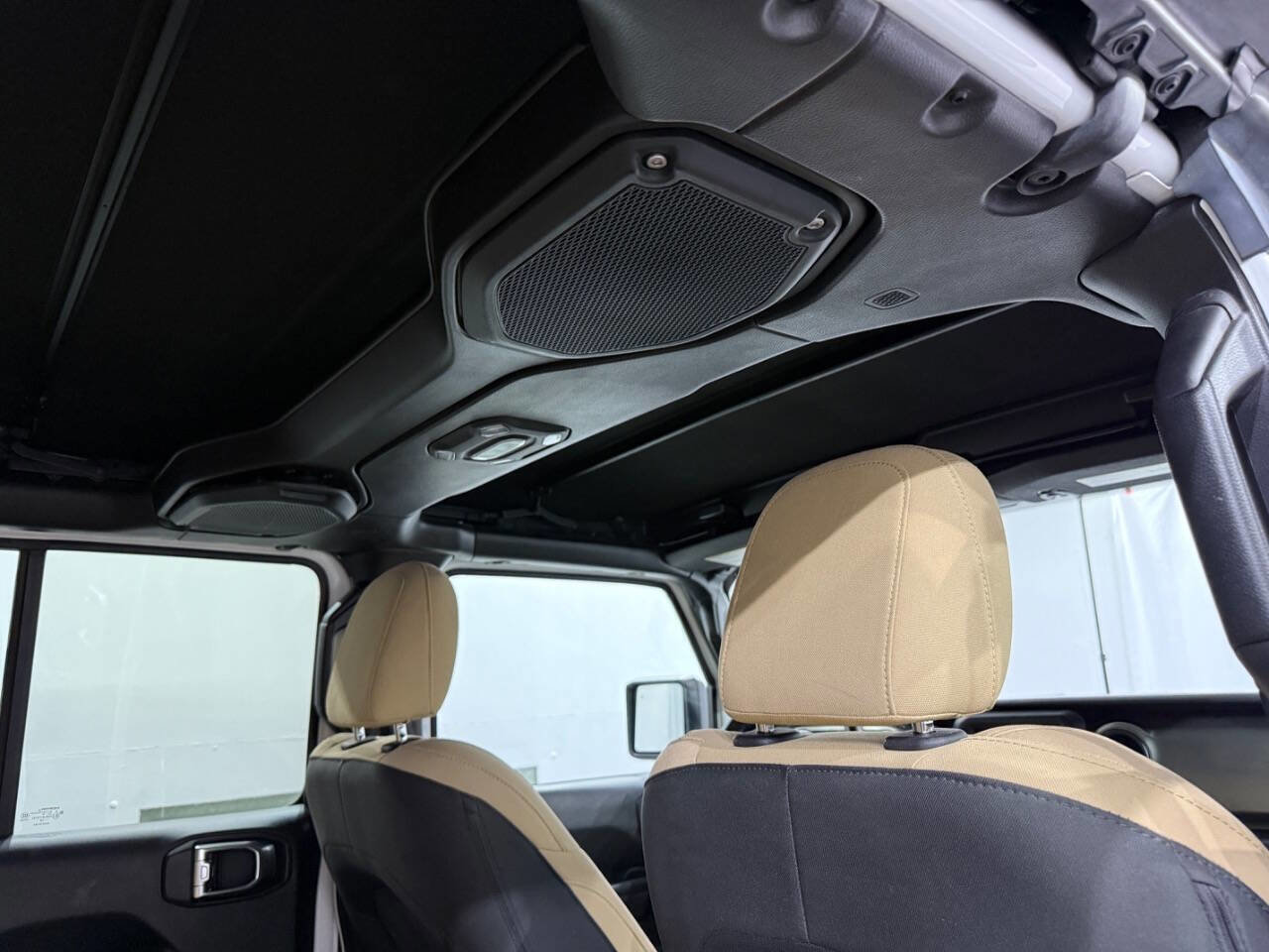 Used 2018 Jeep Wrangler Unlimited Sport S image 22