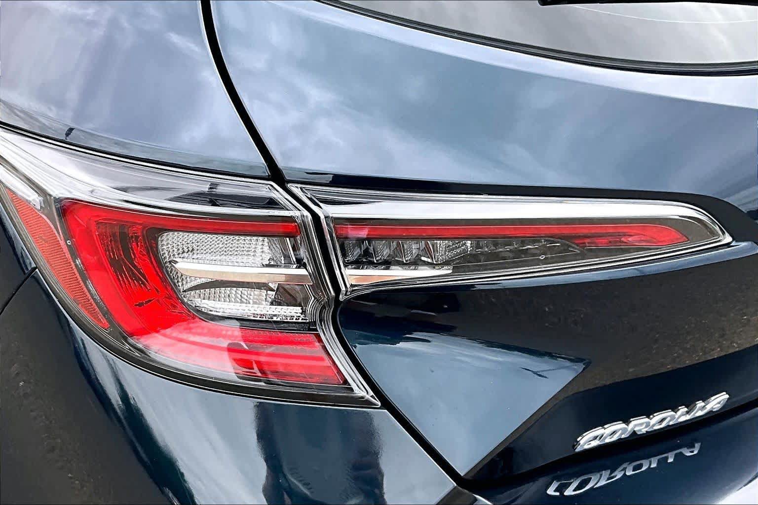 Certified 2022 Toyota Corolla SE w/ SE Preferred Package FWD image 28