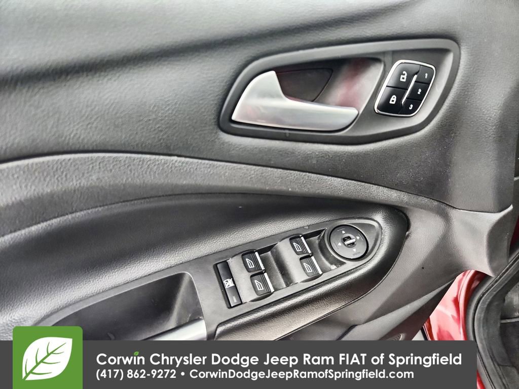 Used 2015 Ford Escape Titanium w/ Equipment Group 301A AWD/4WD image 20