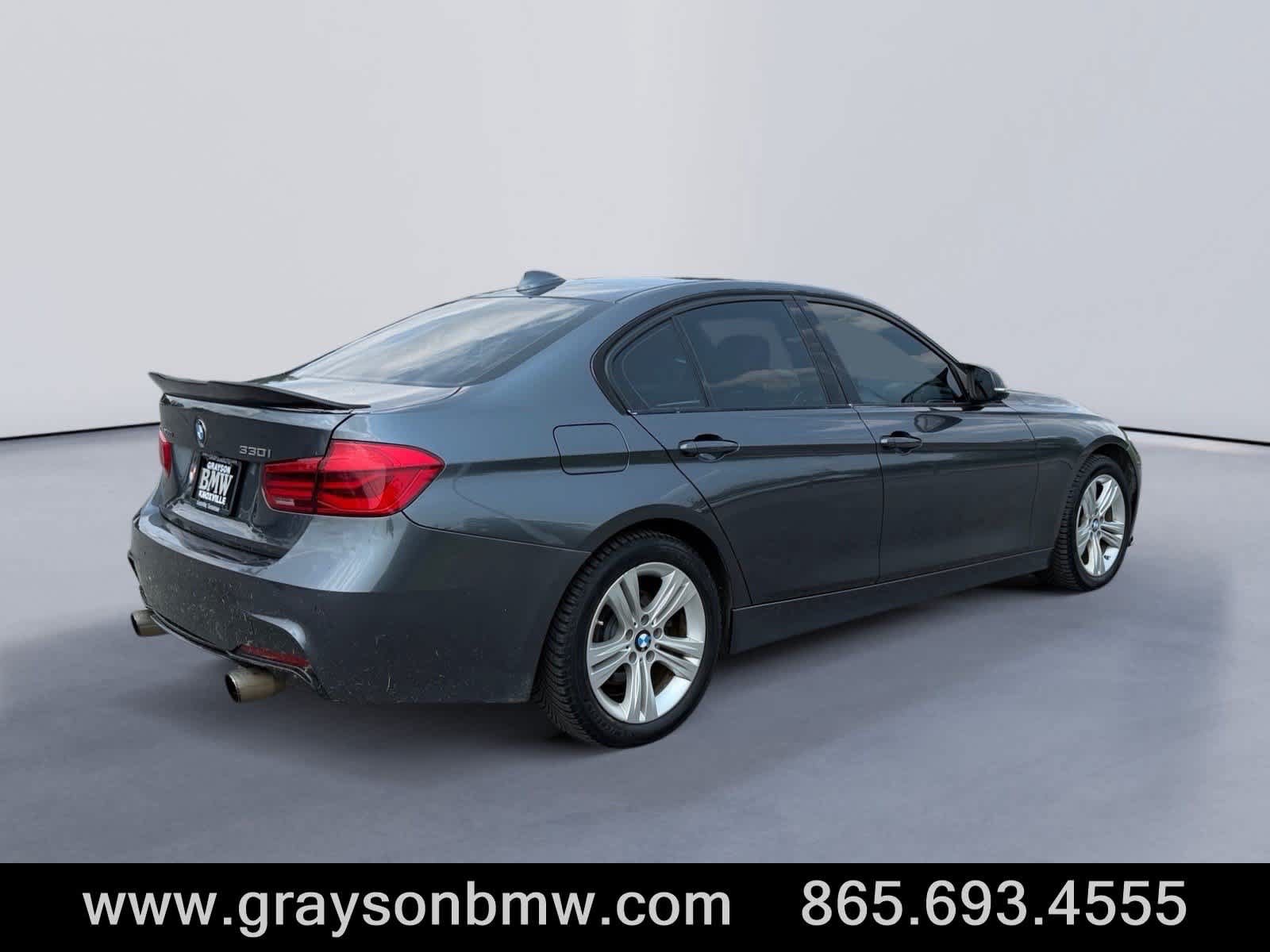 Used 2017 BMW 330i xDrive Sedan AWD/4WD image 3