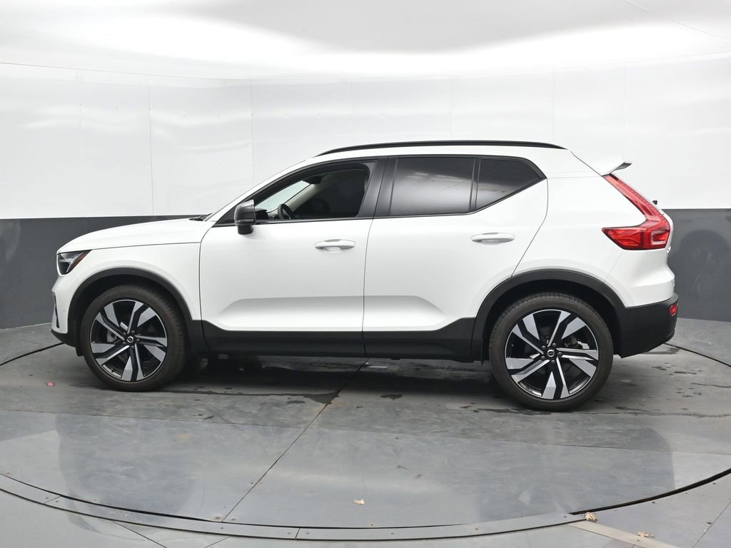 Used 2023 Volvo XC40 B5 Ultimate w/ Protection Package Premier AWD/4WD image 10