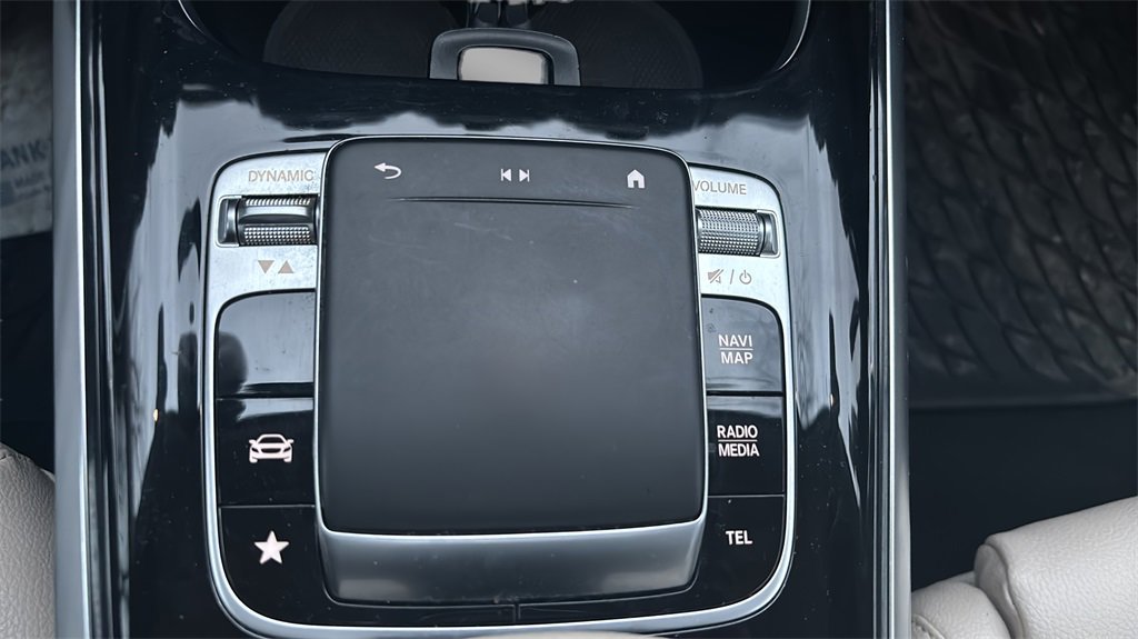 Used 2020 Mercedes-Benz GLB 250 GLB 250 w/ Premium Package image 28