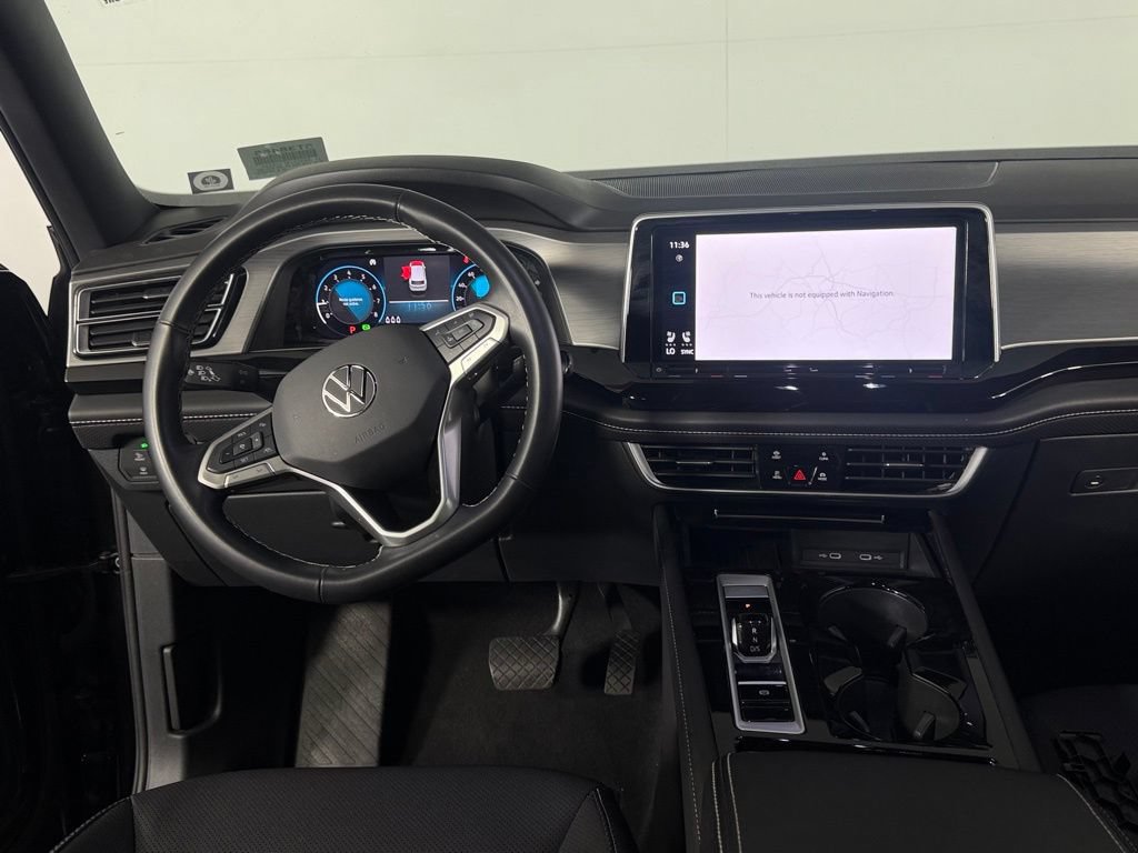 Used 2025 Volkswagen Atlas Cross Sport SE AWD/4WD image 17