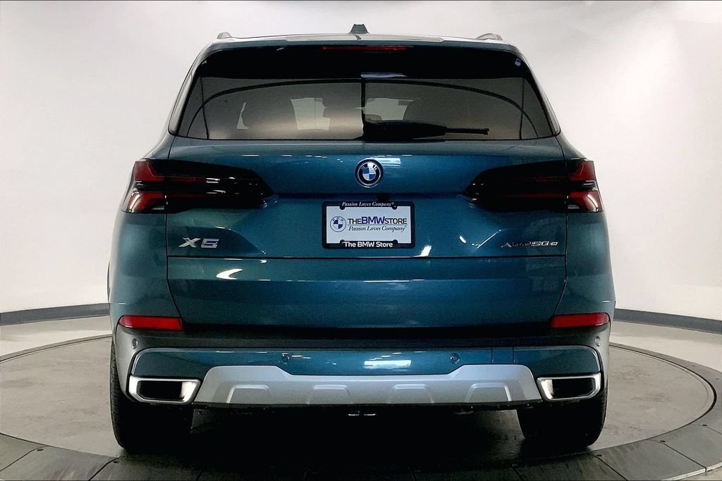 Certified 2026 BMW X5 xDrive50e w/ Climate Comfort Package AWD/4WD image 3