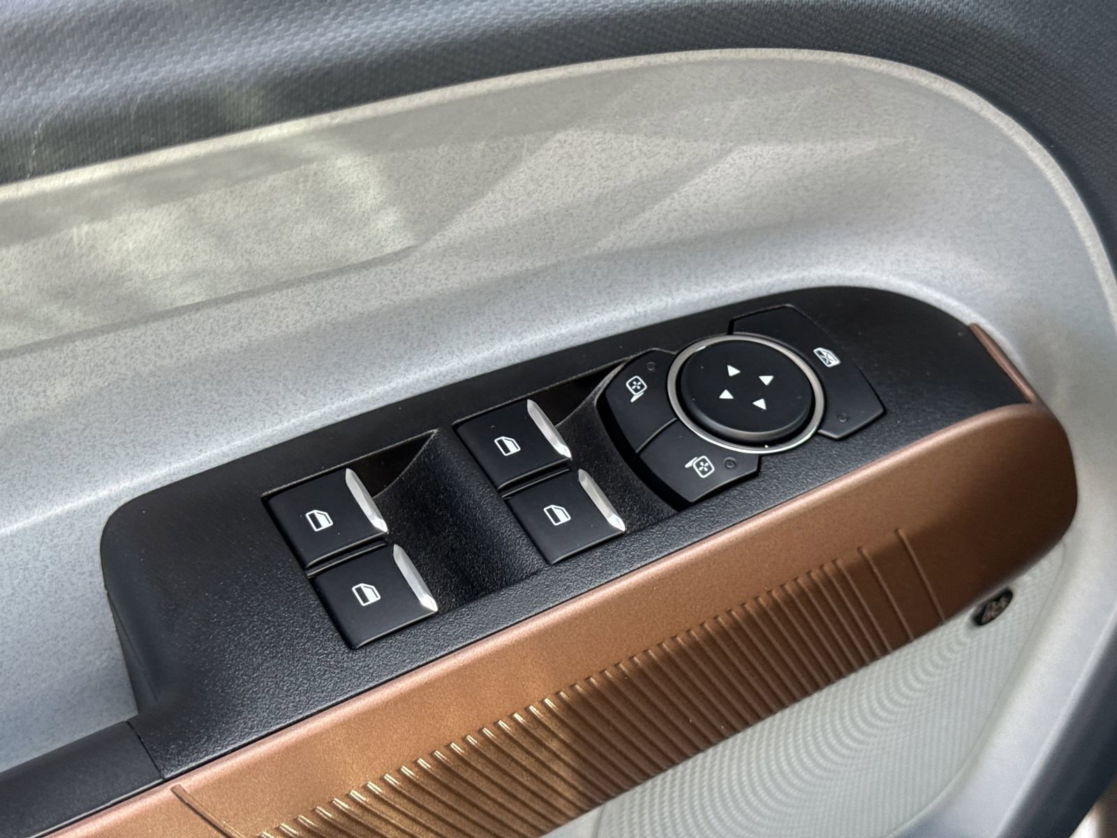 Certified 2024 Ford Maverick Lariat image 19